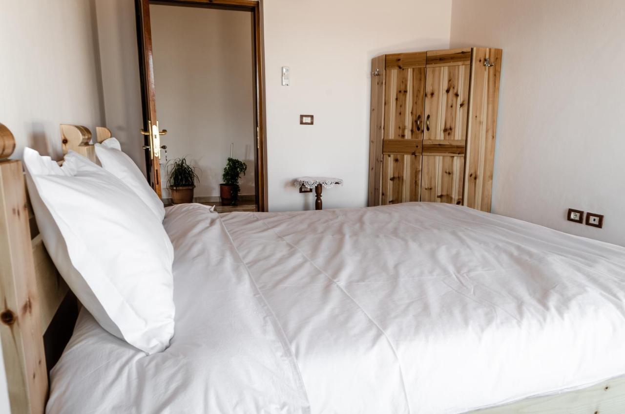 Alpeta Agrotourism & Winery - Roshnik , Berat Hotel Kültér fotó