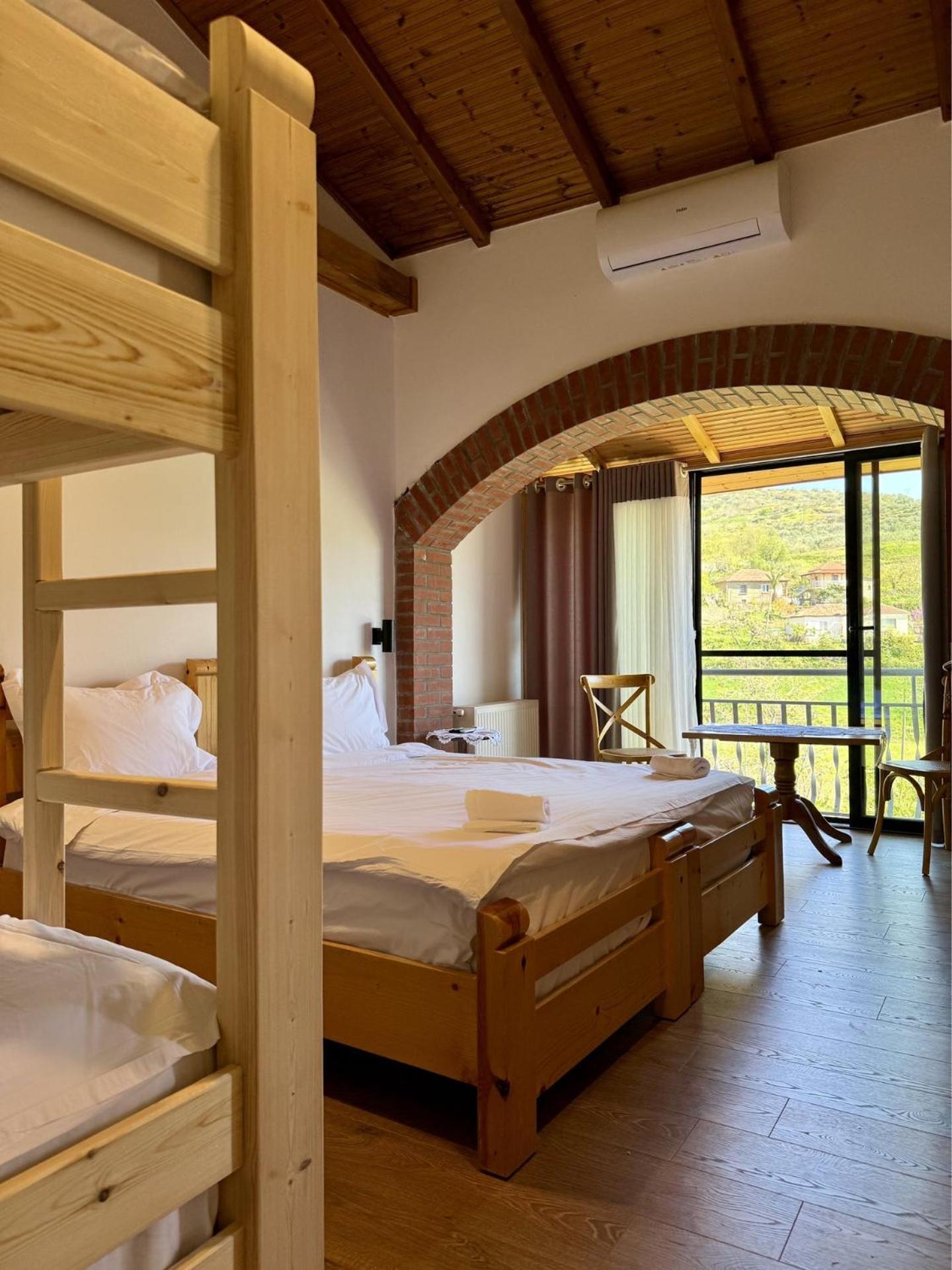 Alpeta Agrotourism & Winery - Roshnik , Berat Hotel Kültér fotó