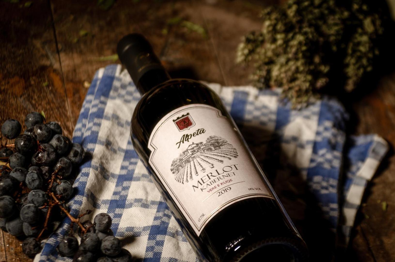 Alpeta Agrotourism & Winery - Roshnik , Berat Hotel Kültér fotó